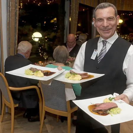 Rheinhotel Larus Hotel 4*