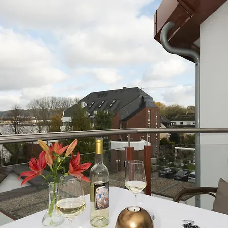 Rheinhotel Larus Hotell 4*