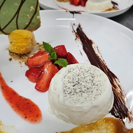 Hotel Rheinhotel Larus 4*