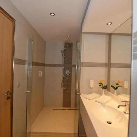 Rheinhotel Larus 4* Kaltenengers