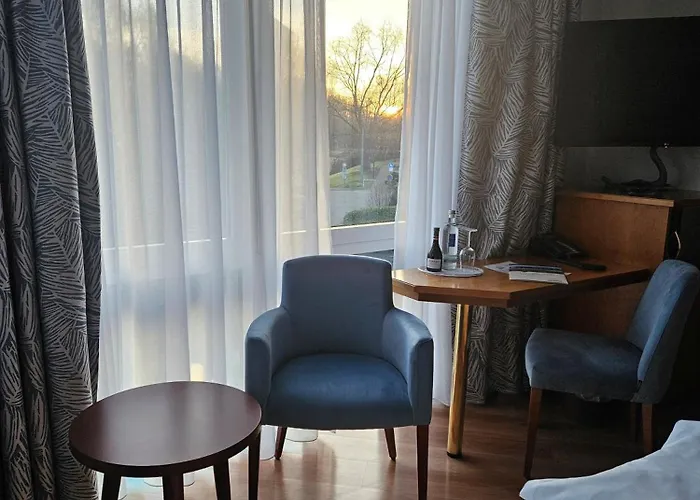 Rheinhotel Larus Hotel 4*