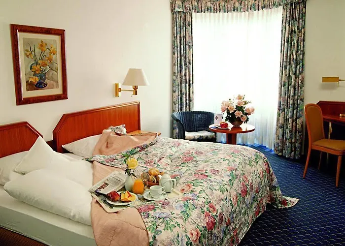 Rheinhotel Larus Hotel 4*